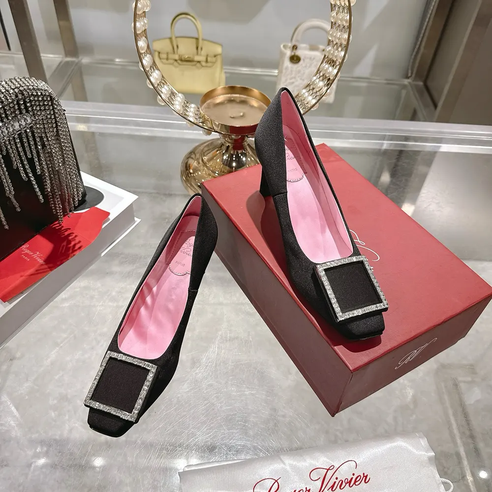 Roger Vivier Women Trompette Pumps in Satin-Black - image 5