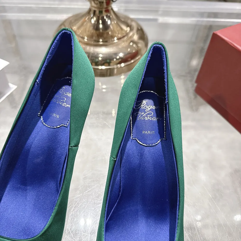 Roger Vivier Women Trompette Pumps in Satin-Green - image 9