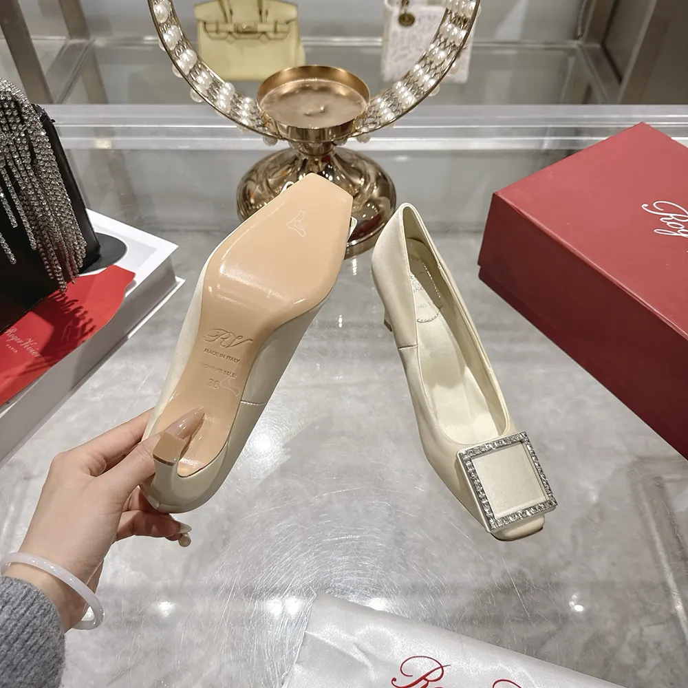 Roger Vivier Women Trompette Pumps in Satin-White - image 9