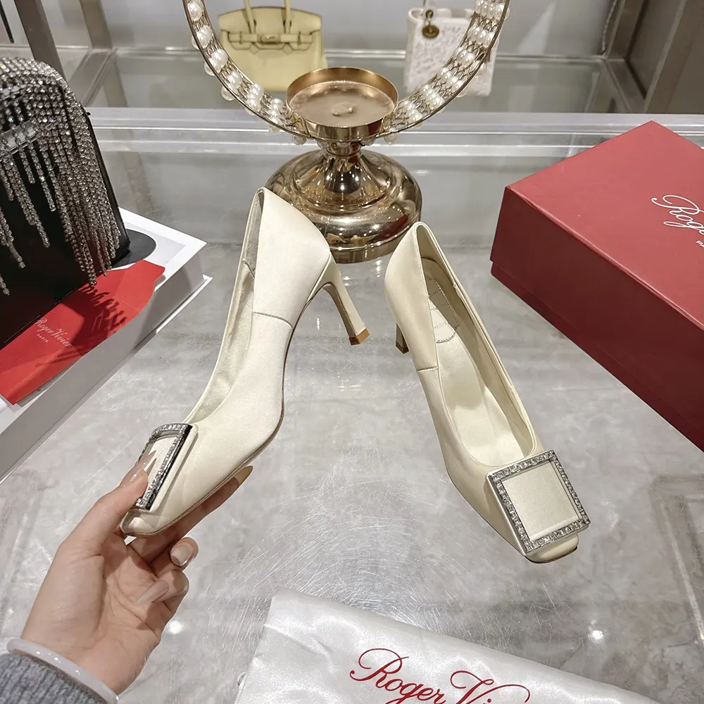 Roger Vivier Women Trompette Pumps in Satin-White - image 6