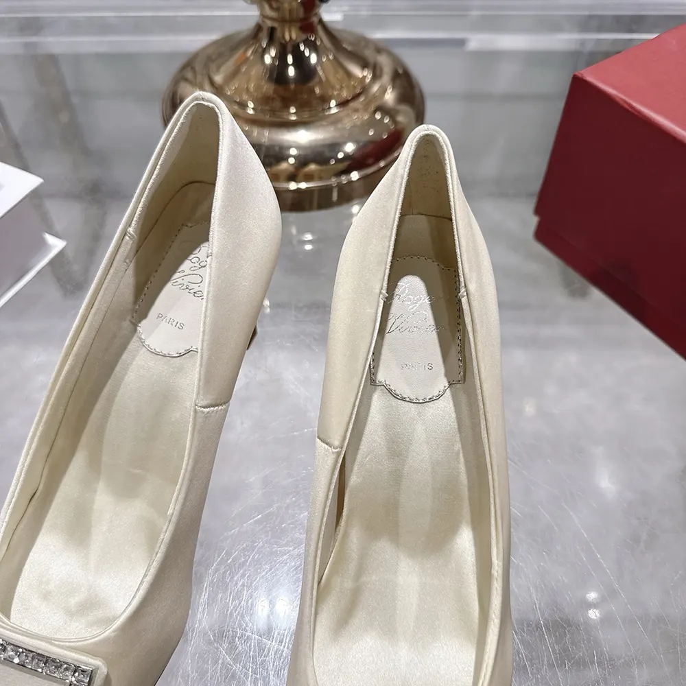 Roger Vivier Women Trompette Pumps in Satin-White - image 8