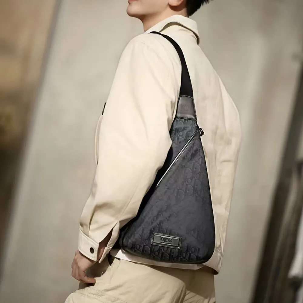 Dior Men Trek Zipped Sling Bag Black Dior Oblique Nylon - image 4