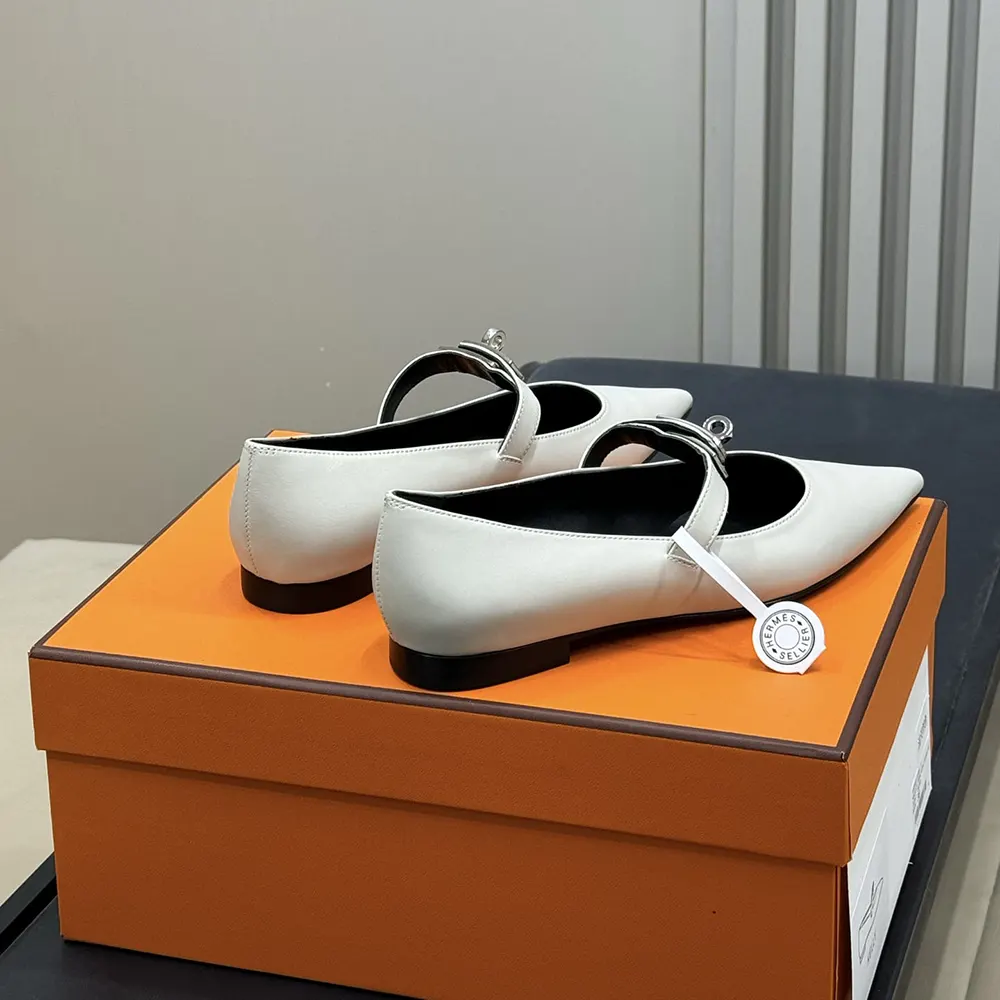 Hermes Women Kelly Ballet Flat in Calfskin-White - image 5