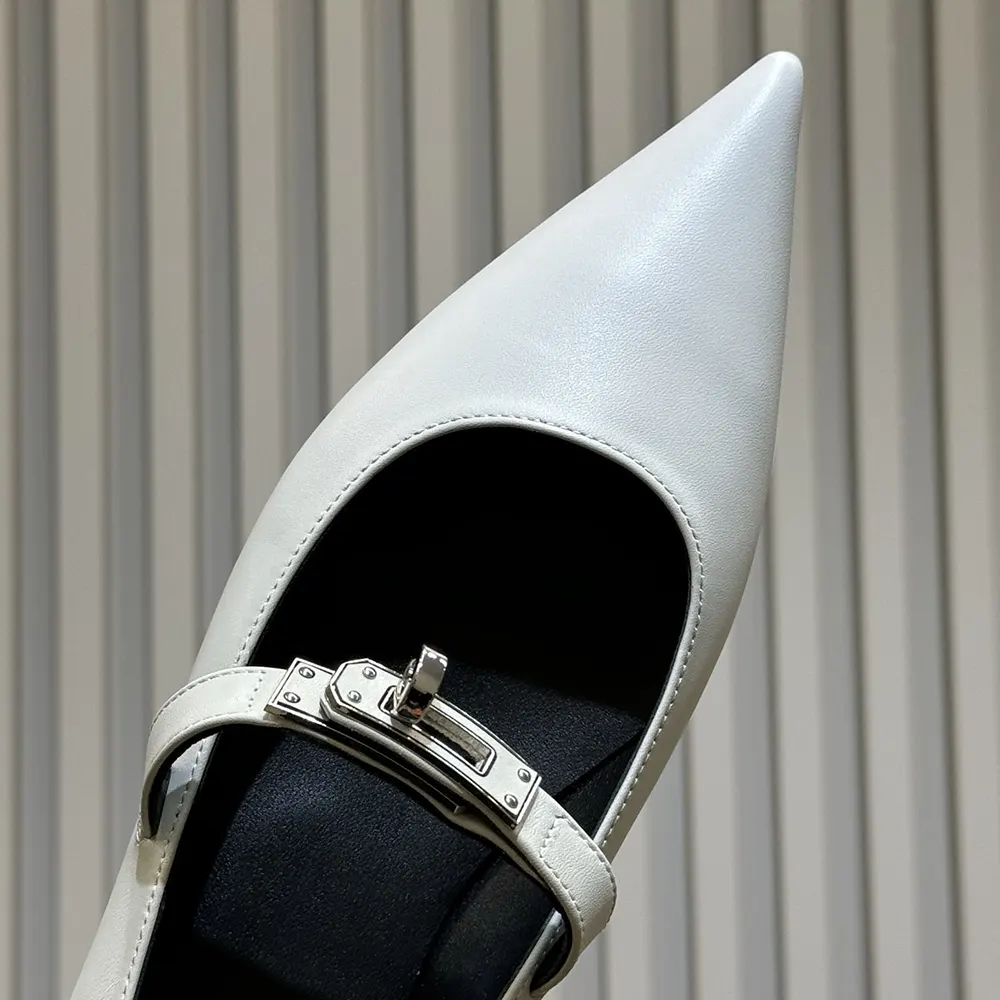 Hermes Women Kelly Ballet Flat in Calfskin-White - image 6