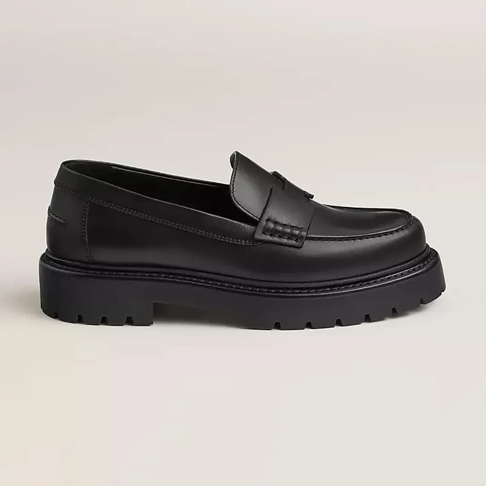 Side profile of Hermes Women Klement Loafer in Calfskin-Black showing silhouette
