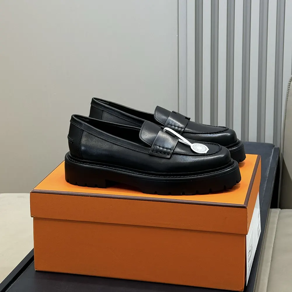 Hermes Women Klement Loafer in Calfskin-Black - image 5