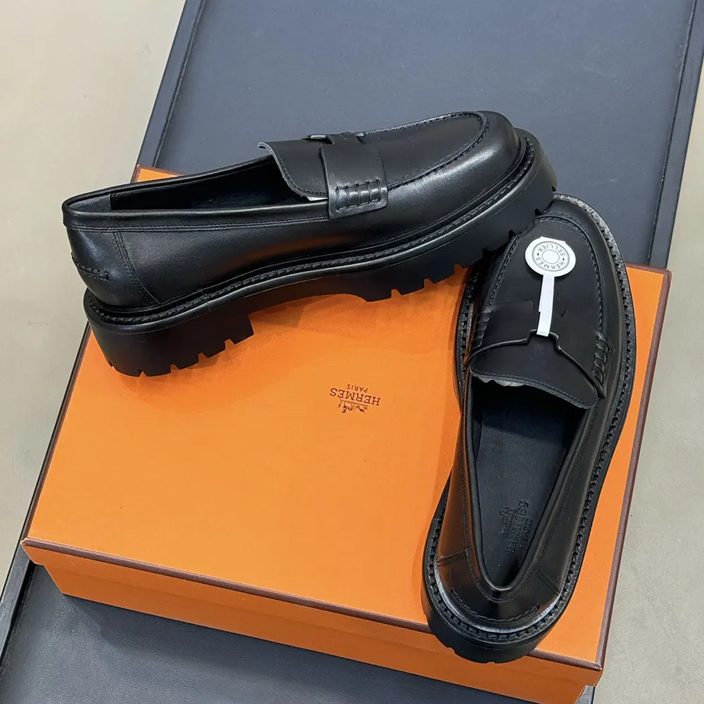 Hermes Women Klement Loafer in Calfskin-Black - image 4