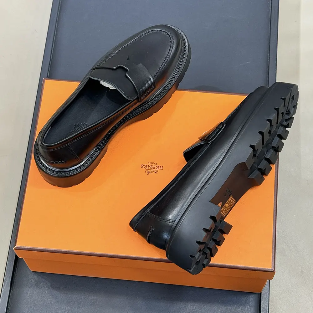 Hermes Women Klement Loafer in Calfskin-Black - image 6