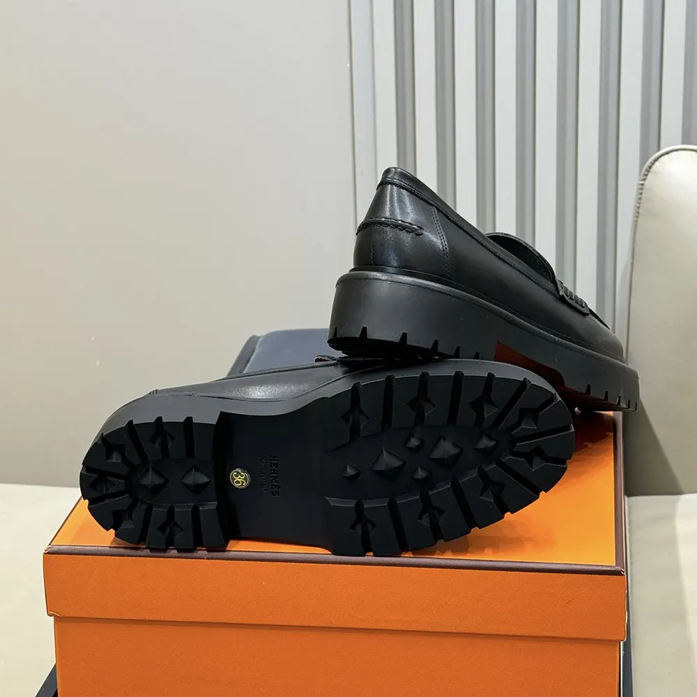 Hermes Women Klement Loafer in Calfskin-Black - image 7