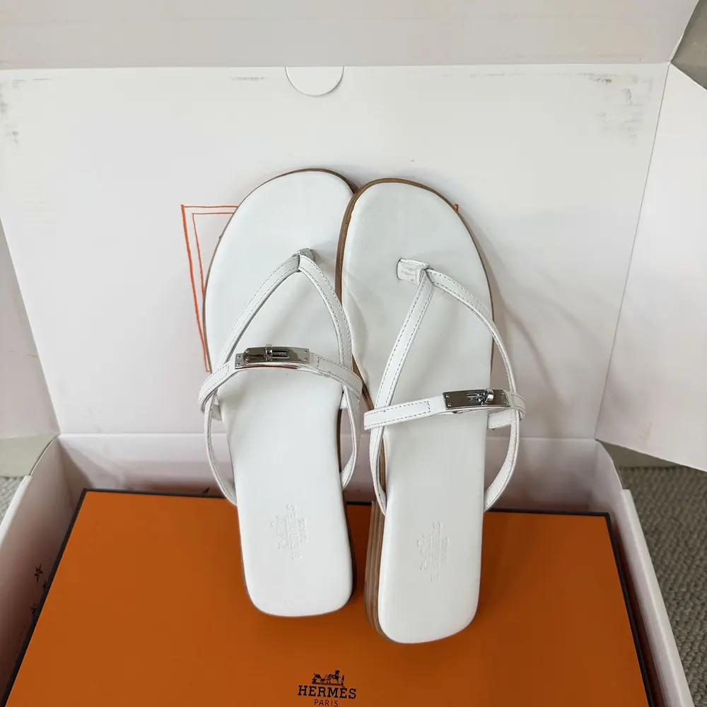 Hermes Women Miss Sandal in Calfskin-White - image 4