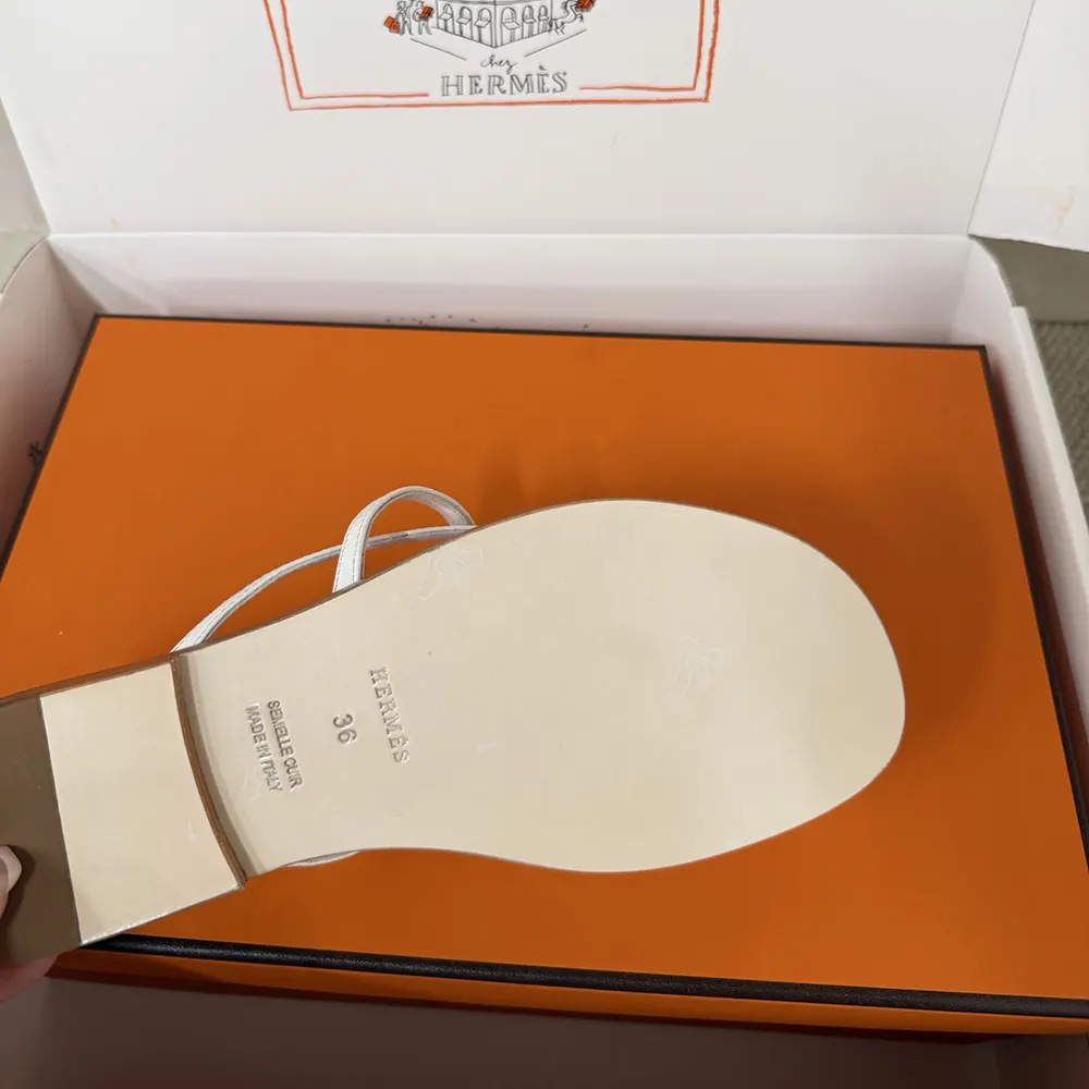 Hermes Women Miss Sandal in Calfskin-White - image 7