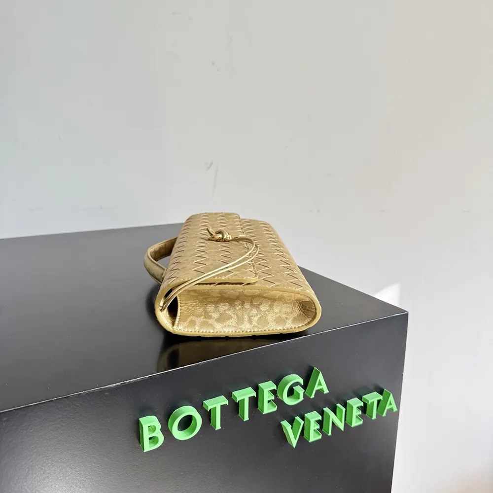 Bottega Veneta Women Andiamo Clutch-Gold - image 6