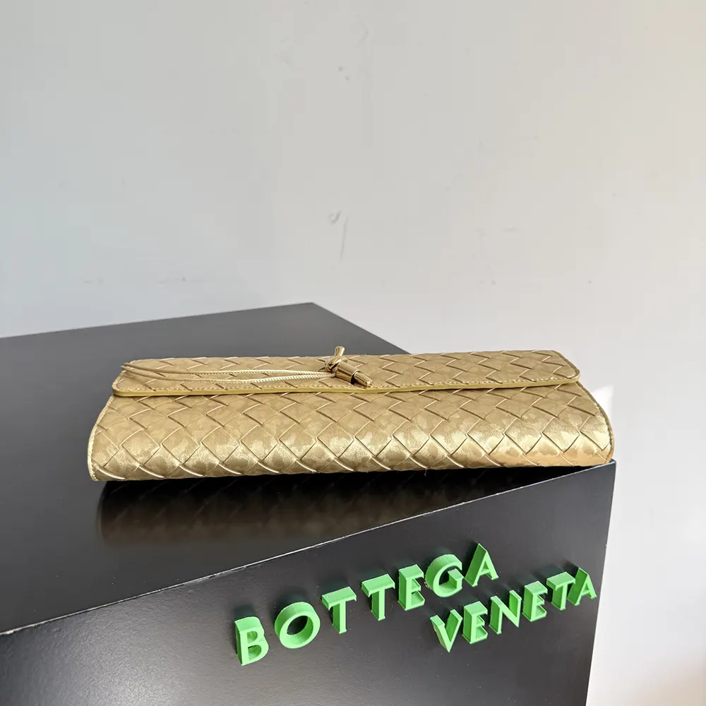 Bottega Veneta Women Andiamo Clutch-Gold - image 5