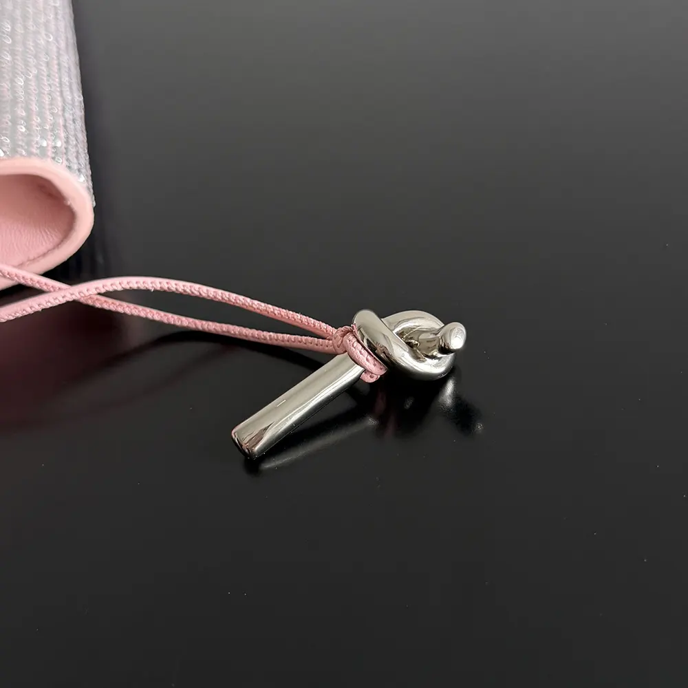 Bottega Veneta Women Andiamo Clutch-Rose - image 10