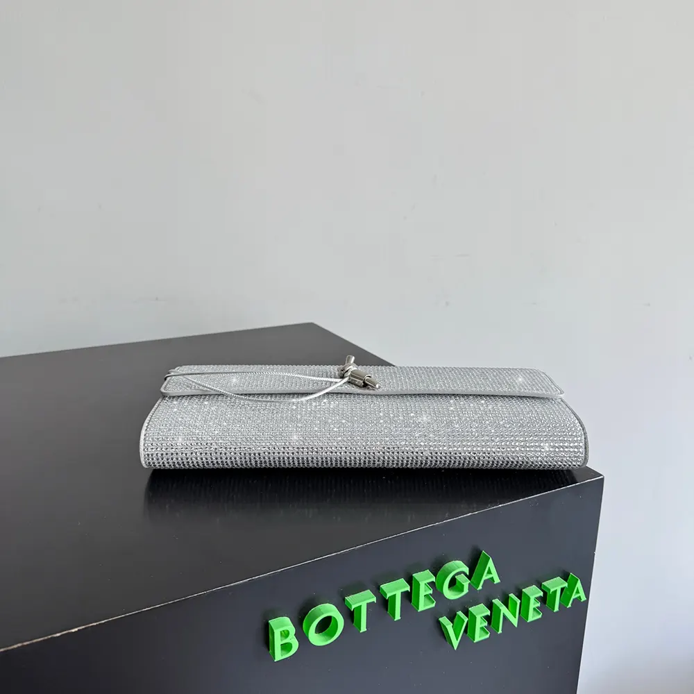 Bottega Veneta Women Andiamo Clutch-Silver - image 4