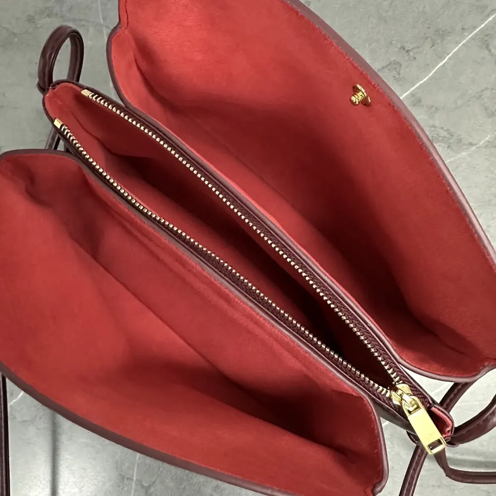Celine Women Trio Flap In Smooth Lambskin-Maroon - image 8
