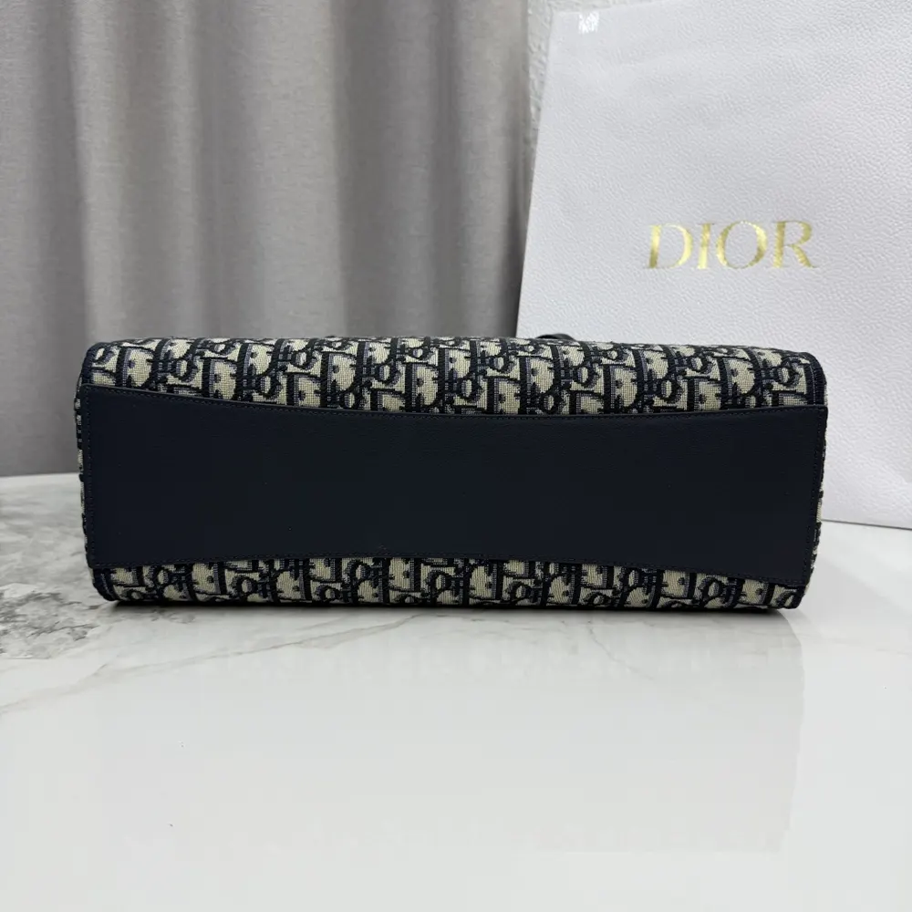 Dior Women Medium Shopping Bag Blue Dior Oblique Jacquard - image 6