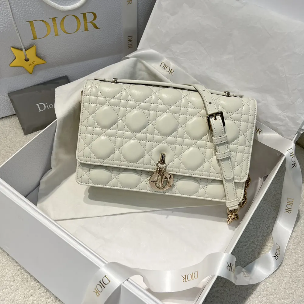 Close-up of cannage stitching on My Dior Top Handle Bag Latte Lambskin