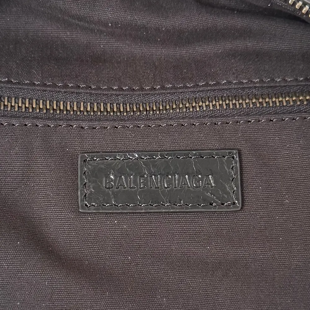 Balenciaga Women Le City Hobo Bag Medium in Black Arena Lambskin Brass Hardware - image 10