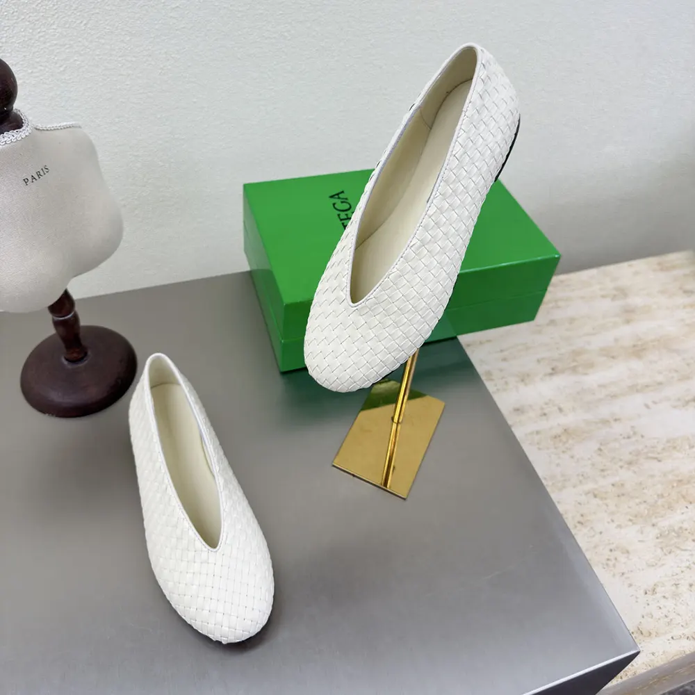 Close-up of white leather and stitching on Rosa Ballerina-White