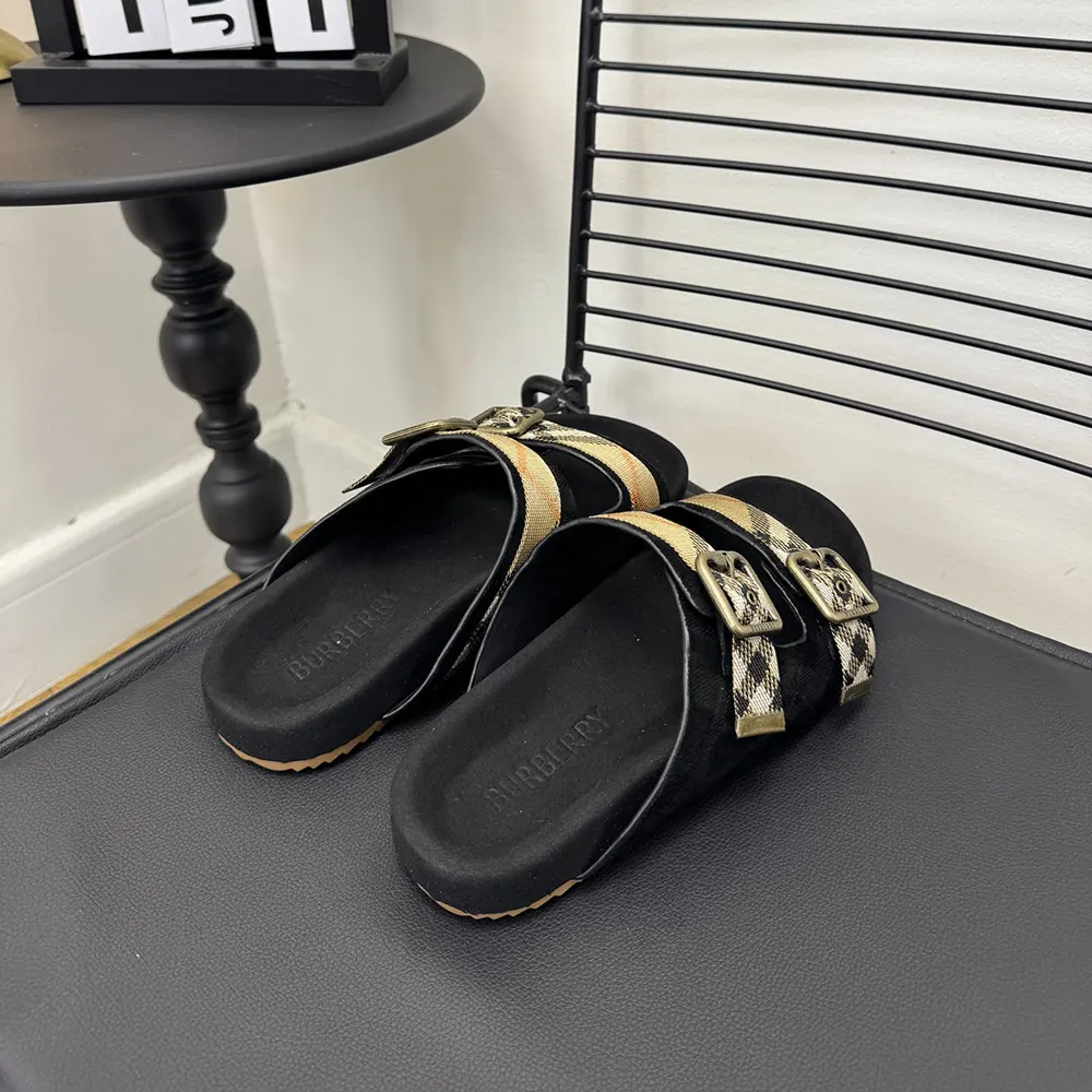 Burberry Unisex Check Suede Urchin Sandals-Black - image 4