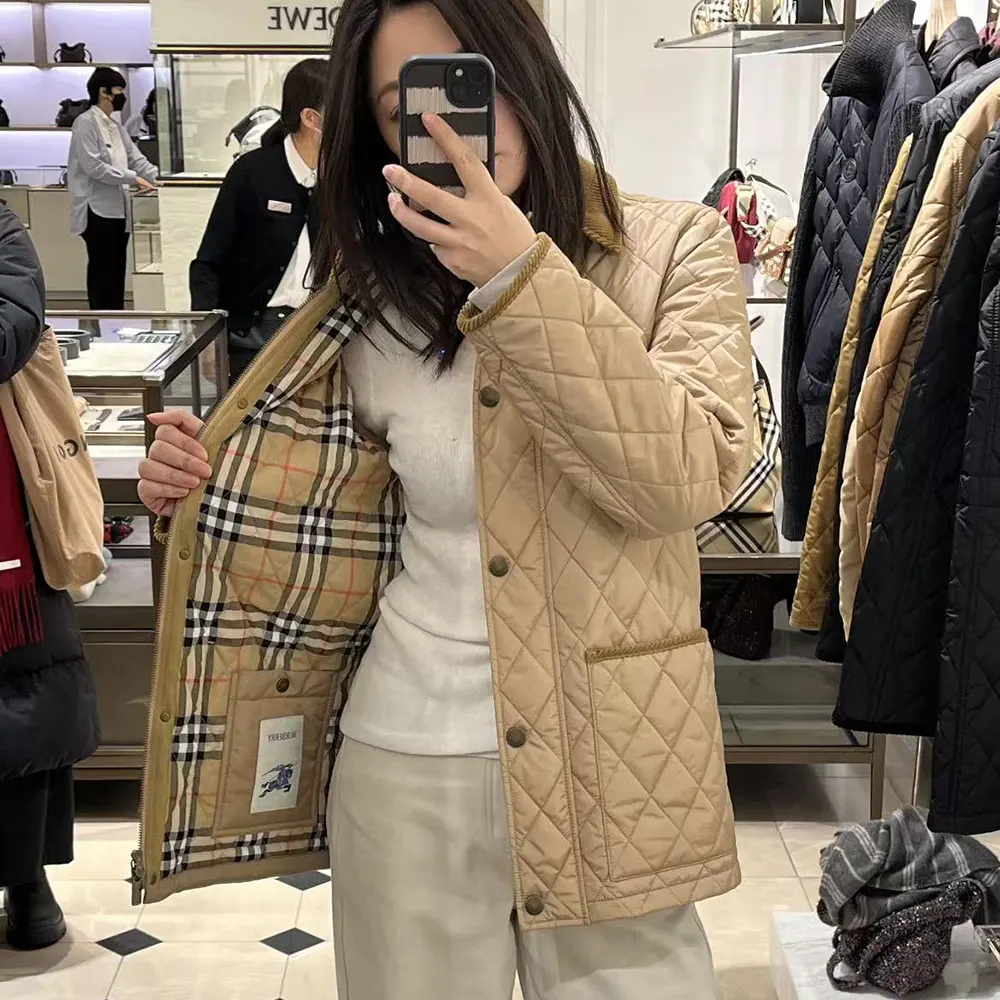 Burberry Women Quilted Nylon Barn Jacket - image 8