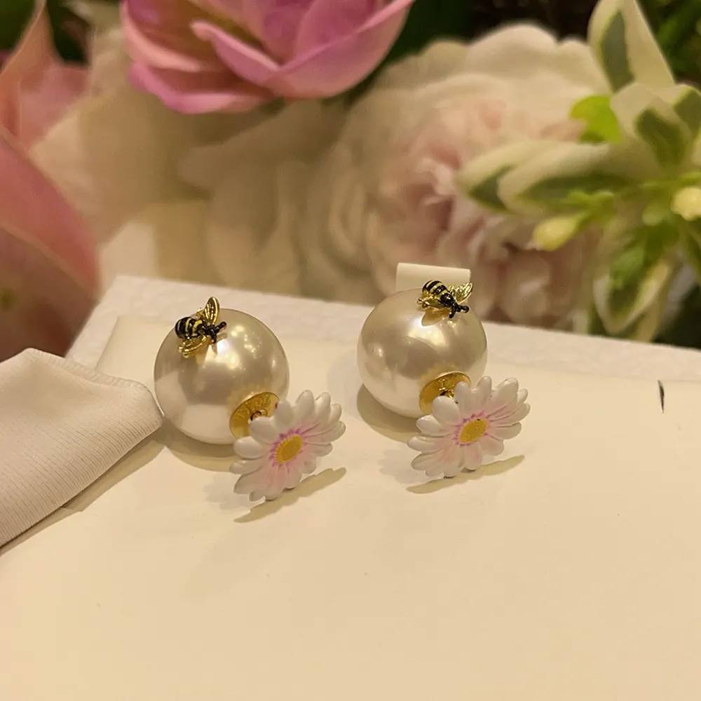 Dior Women Daisy Dior Tribales Earrings Gold-Finish Metal White Resin Pearls and Multicolor Lacquer - image 5
