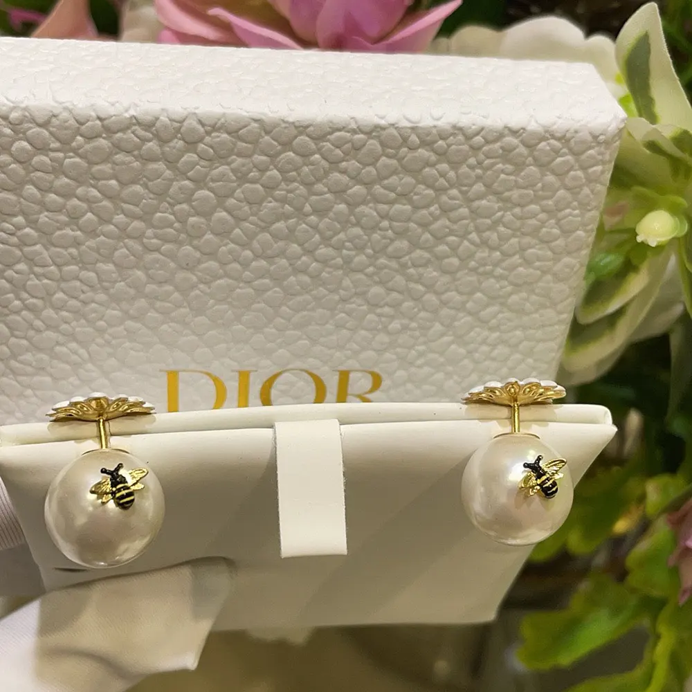 Dior Women Daisy Dior Tribales Earrings Gold-Finish Metal White Resin Pearls and Multicolor Lacquer - image 9