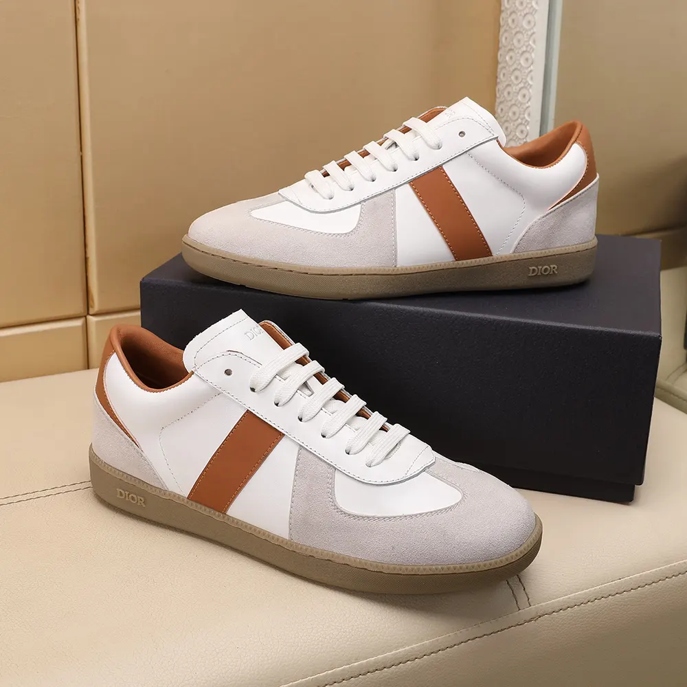 Close-up of white suede and smooth calfskin on Dior B01 sneaker