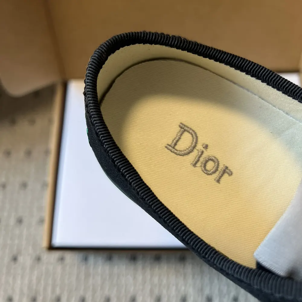 Dior Unisex Saltwind Sneaker Black Cotton Embroidered with Bright Green Dior Clover Motif - image 10