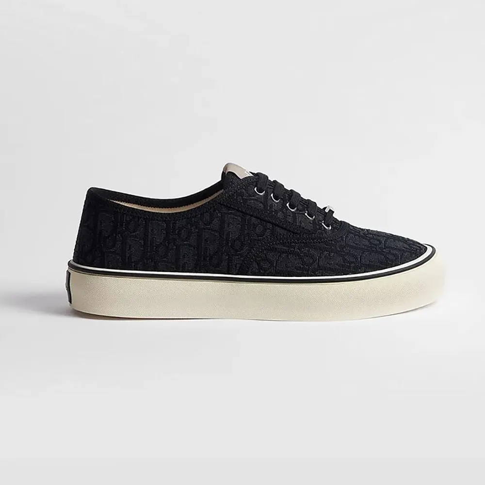 Side profile of Dior Unisex Saltwind Sneaker Black Dior Oblique Jacquard