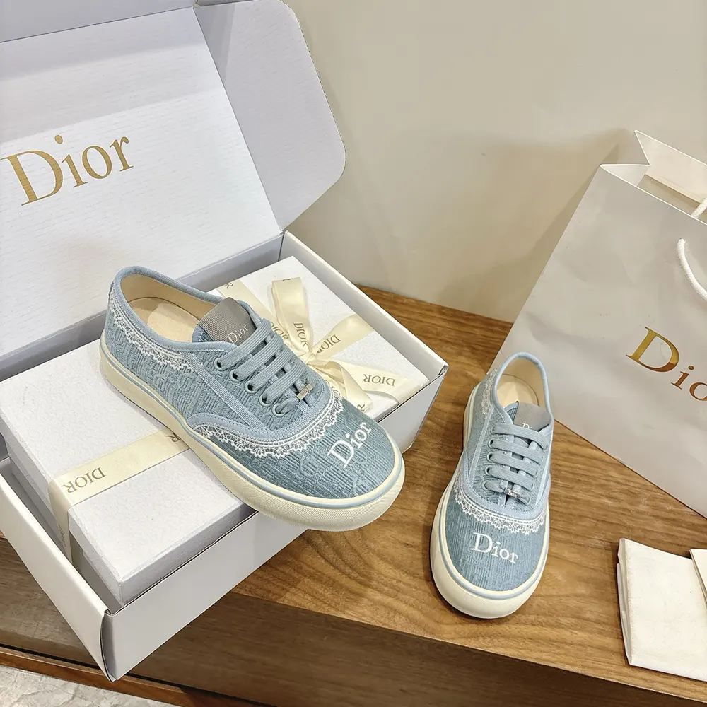 Dior Unisex Saltwind Sneaker Bleu Ciel Dior Oblique Embroidered Cotton and White Lace - image 6