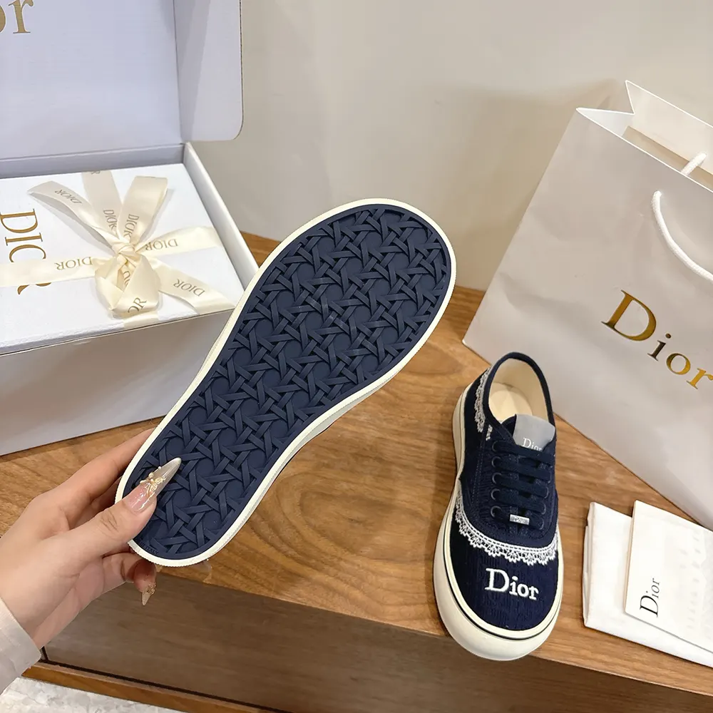 Dior Unisex Saltwind Sneaker Blue Dior Oblique Embroidered Cotton and White Lace - image 9