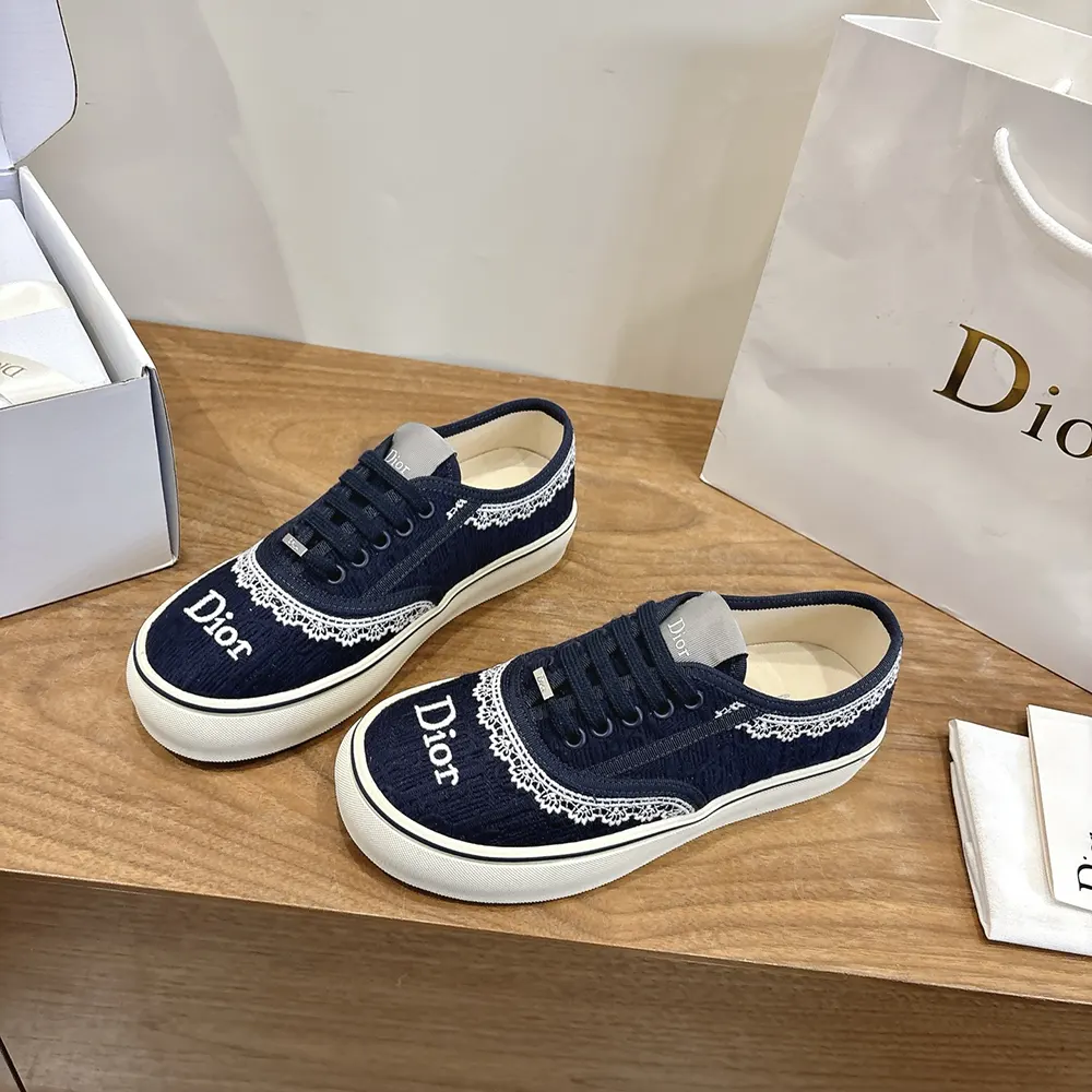 Dior Unisex Saltwind Sneaker Blue Dior Oblique Embroidered Cotton and White Lace - image 4