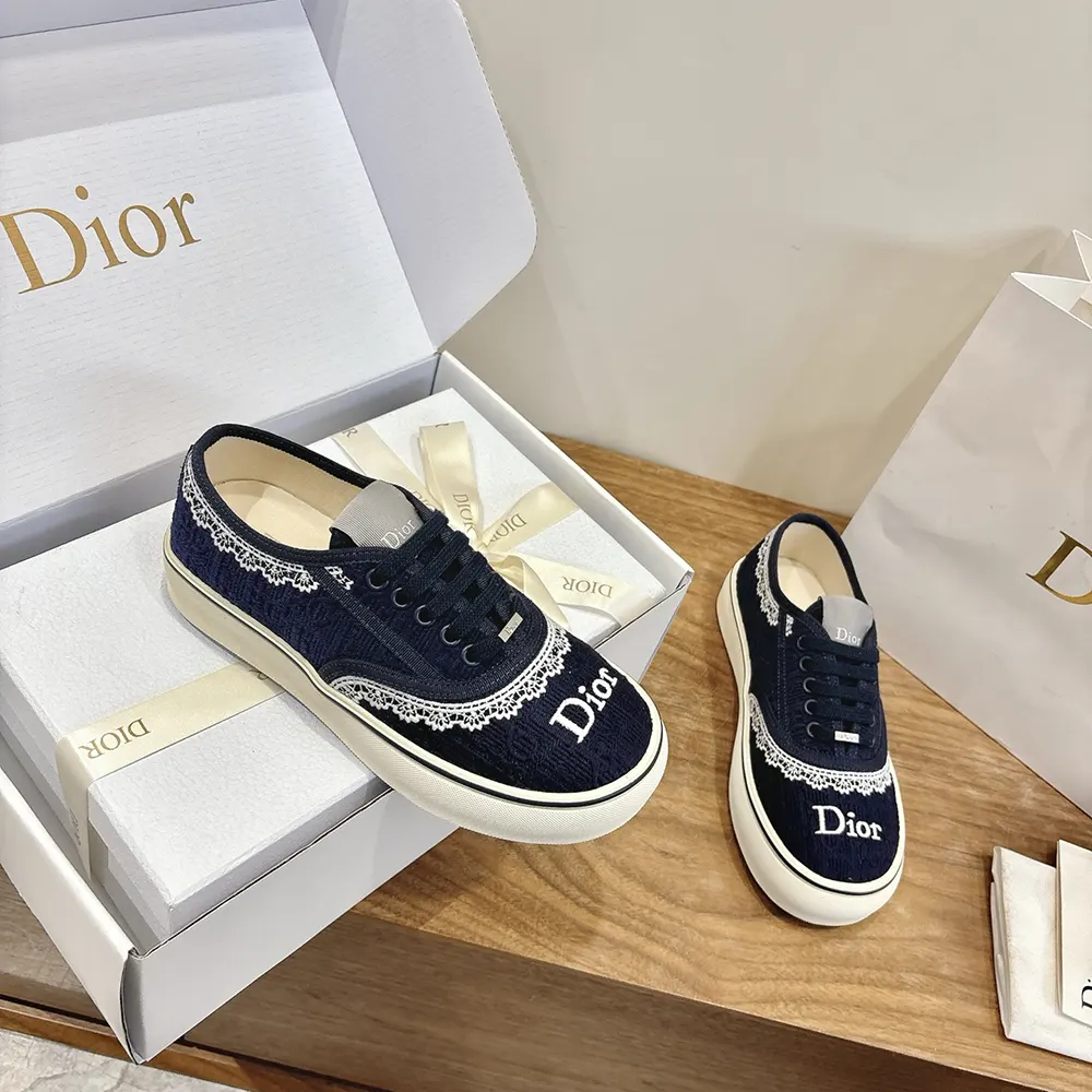 Dior Unisex Saltwind Sneaker Blue Dior Oblique Embroidered Cotton and White Lace - image 5