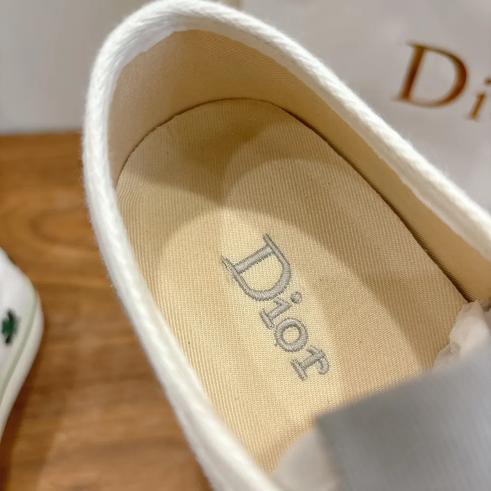 Dior Unisex Saltwind Sneaker White Cotton Embroidered with Bright Green Dior Clover Motif - image 9