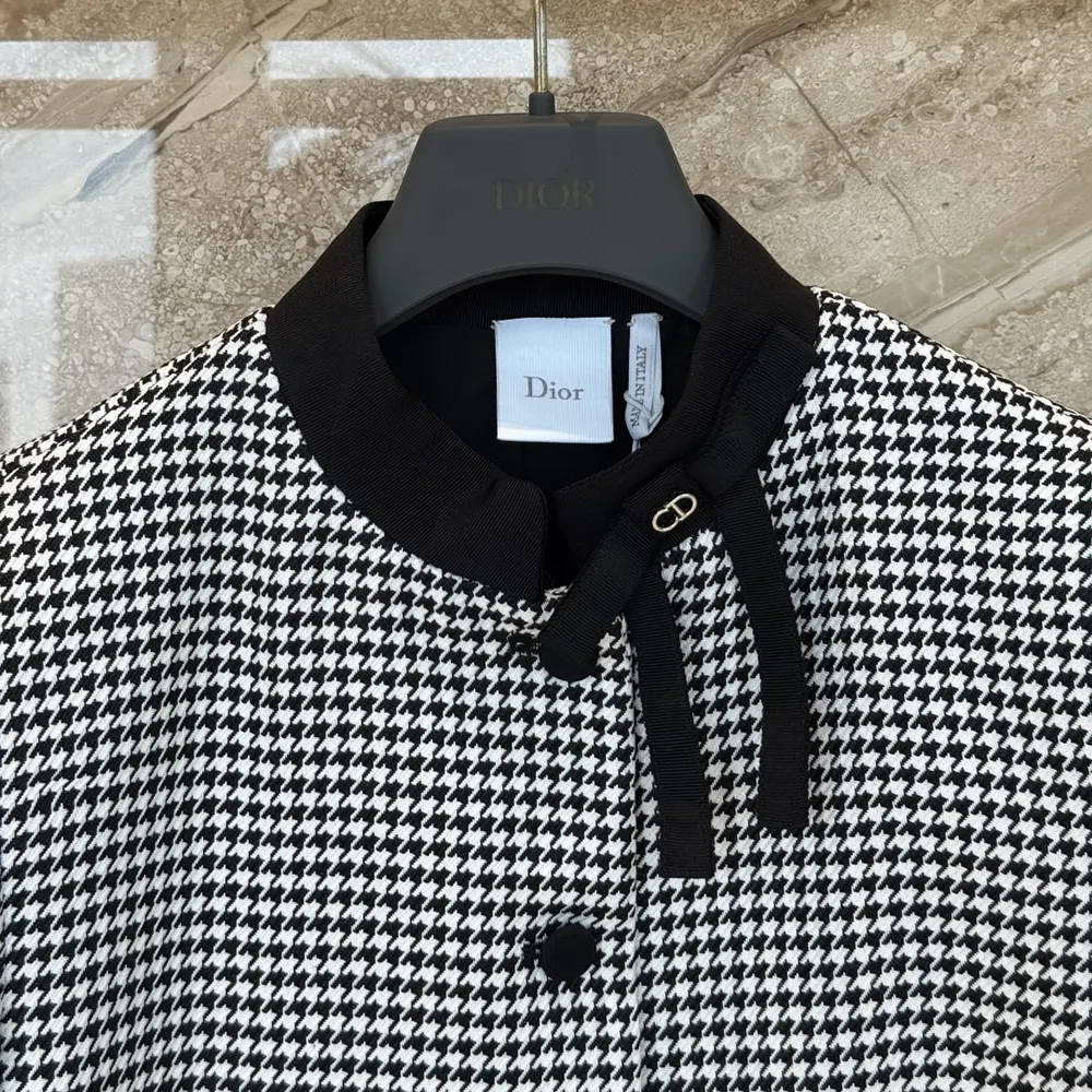 Dior Women Cropped Jacket Black and White Houndstooth Virgin Wool Blend - image 5