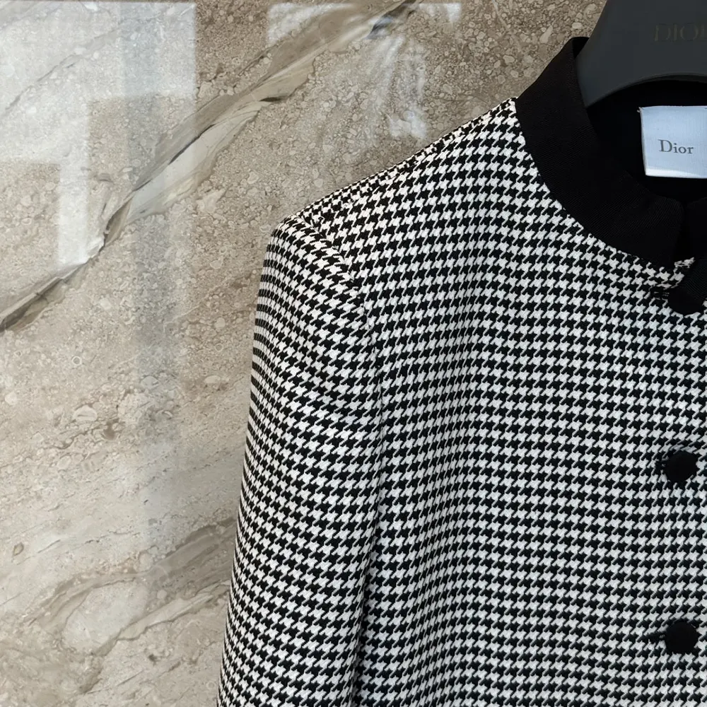 Dior Women Cropped Jacket Black and White Houndstooth Virgin Wool Blend - image 6