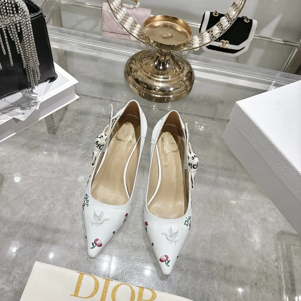 Close-up of multicolor doves and roses embroidery on Dioramour J’Adior Pump