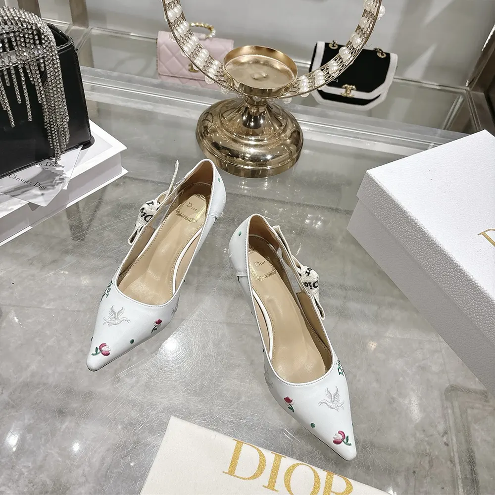 Dior Women Dioramour J’Adior Pump White Lambskin Embroidered with Multicolor Doves & Roses Motif - image 4