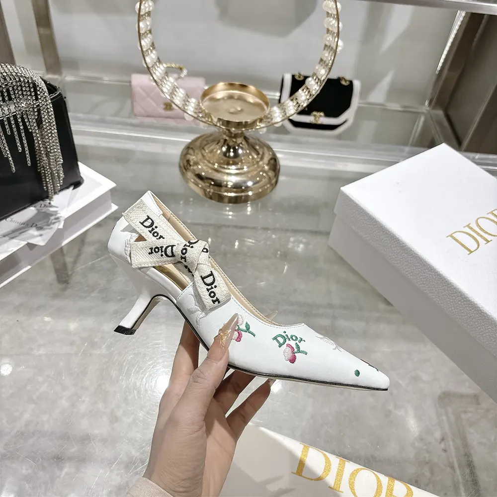 Dior Women Dioramour J’Adior Pump White Lambskin Embroidered with Multicolor Doves & Roses Motif - image 7