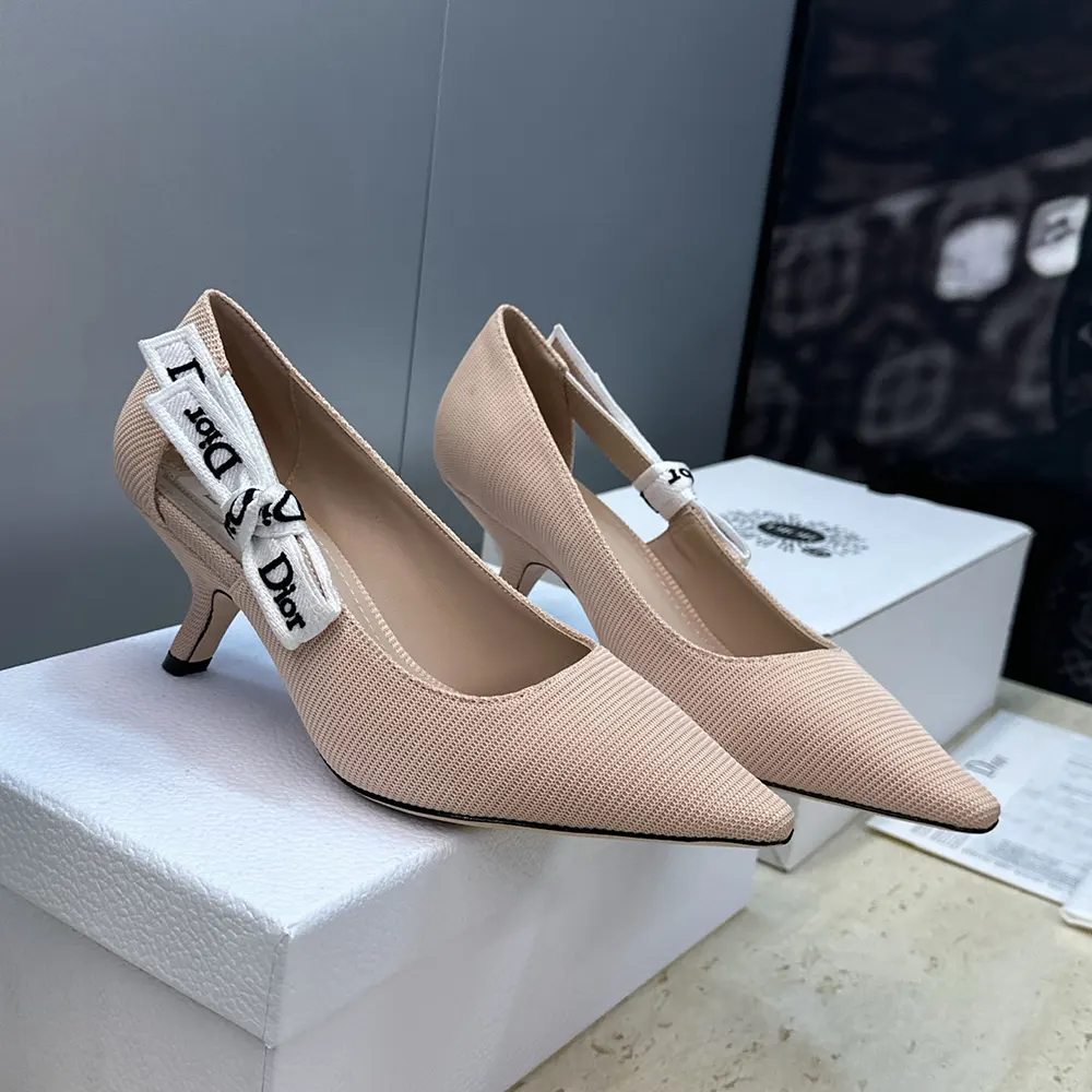 Top angle showing sandal silhouette and heel of Dior Women J’Adior Pump