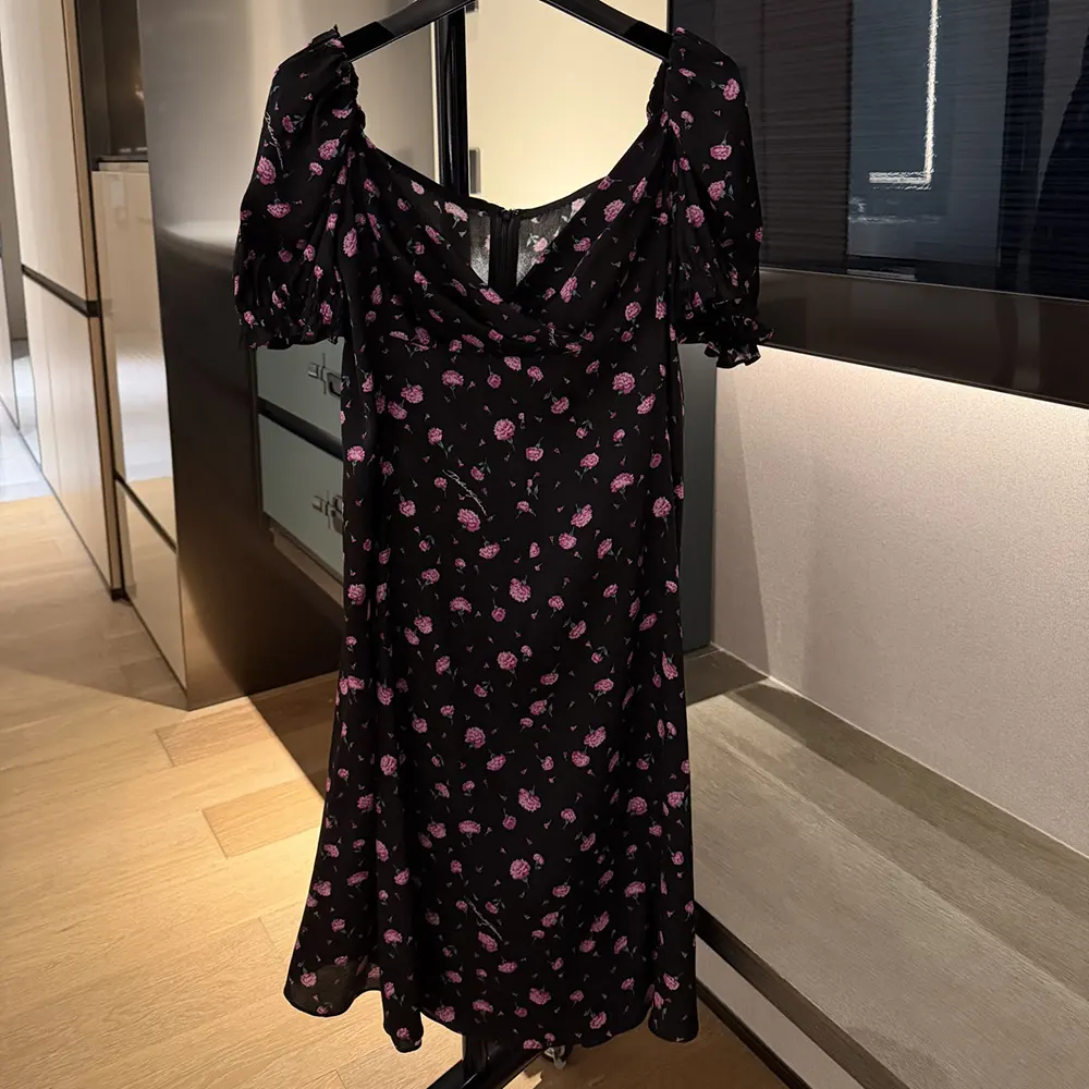Dolce Gabbana D&G Women Carnations-Print Dress - image 4