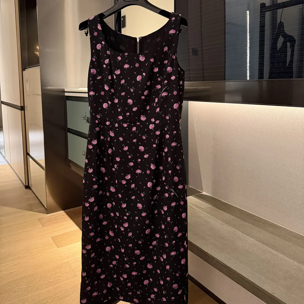 Dolce Gabbana D&G Women Carnations-Print Sheath Dress - image 4