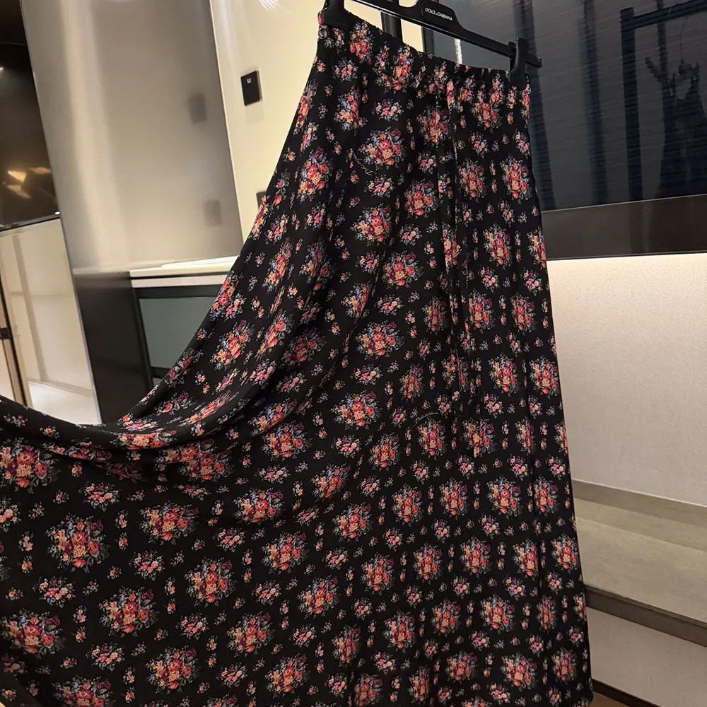 Dolce Gabbana D&G Women Floral-Print Straight Skirt - image 7