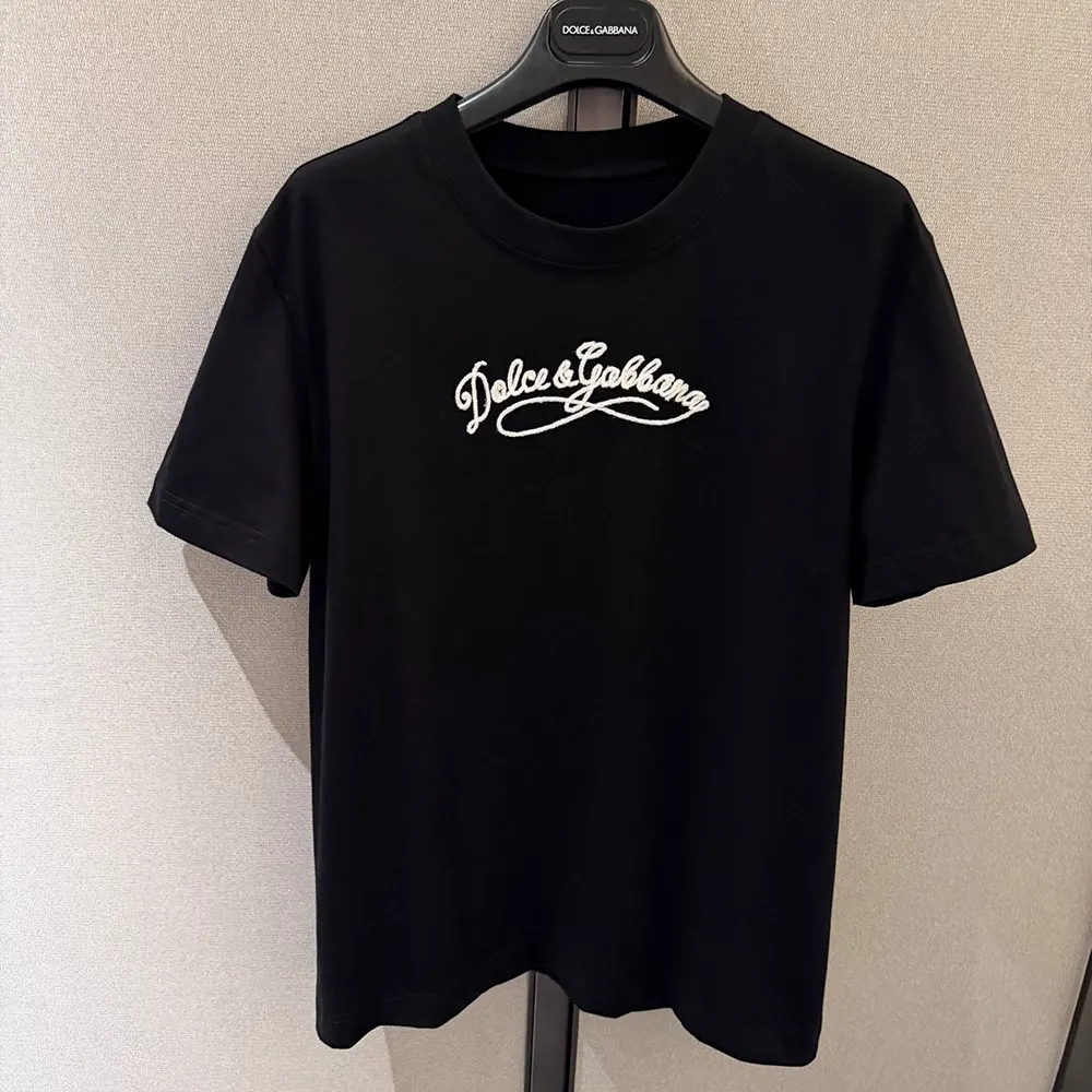 Side angle showing relaxed fit of Dolce Gabbana D&G Women Jersey T-Shirt With Embroidery-Black