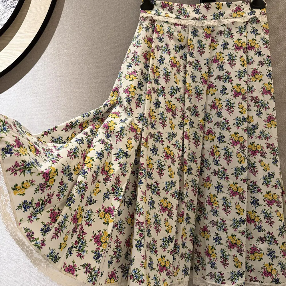 Dolce Gabbana D&G Women Small Floral-Print Poplin Skirt - image 6