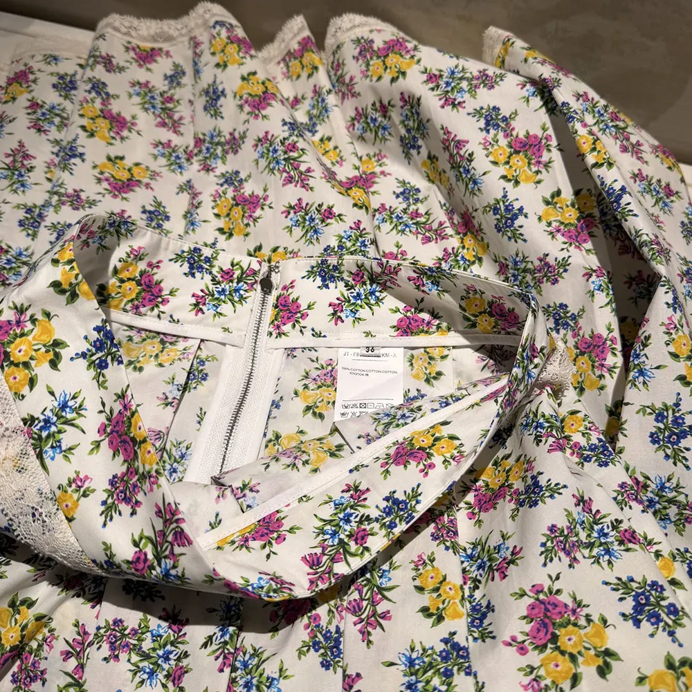 Dolce Gabbana D&G Women Small Floral-Print Poplin Skirt - image 9