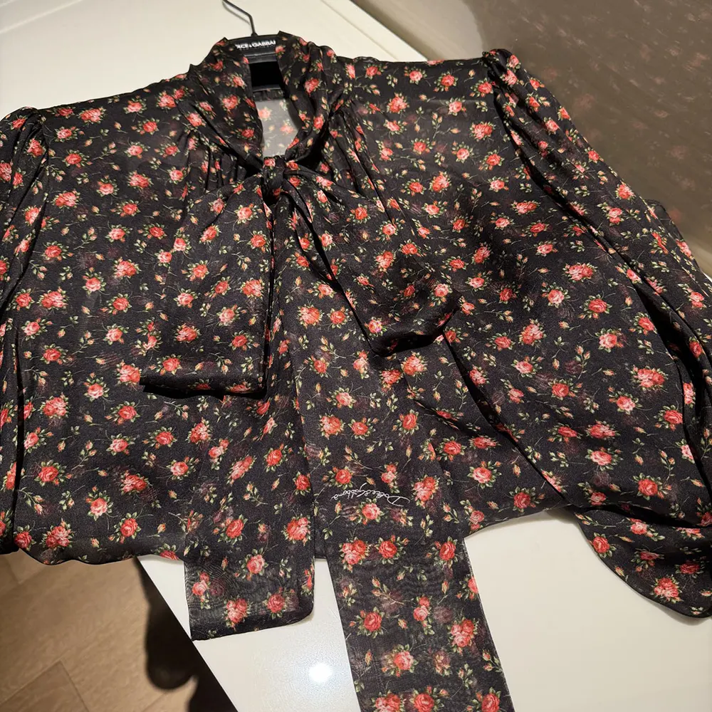 Dolce Gabbana D&G Women Small Rose-Print Chiffon Top - image 7