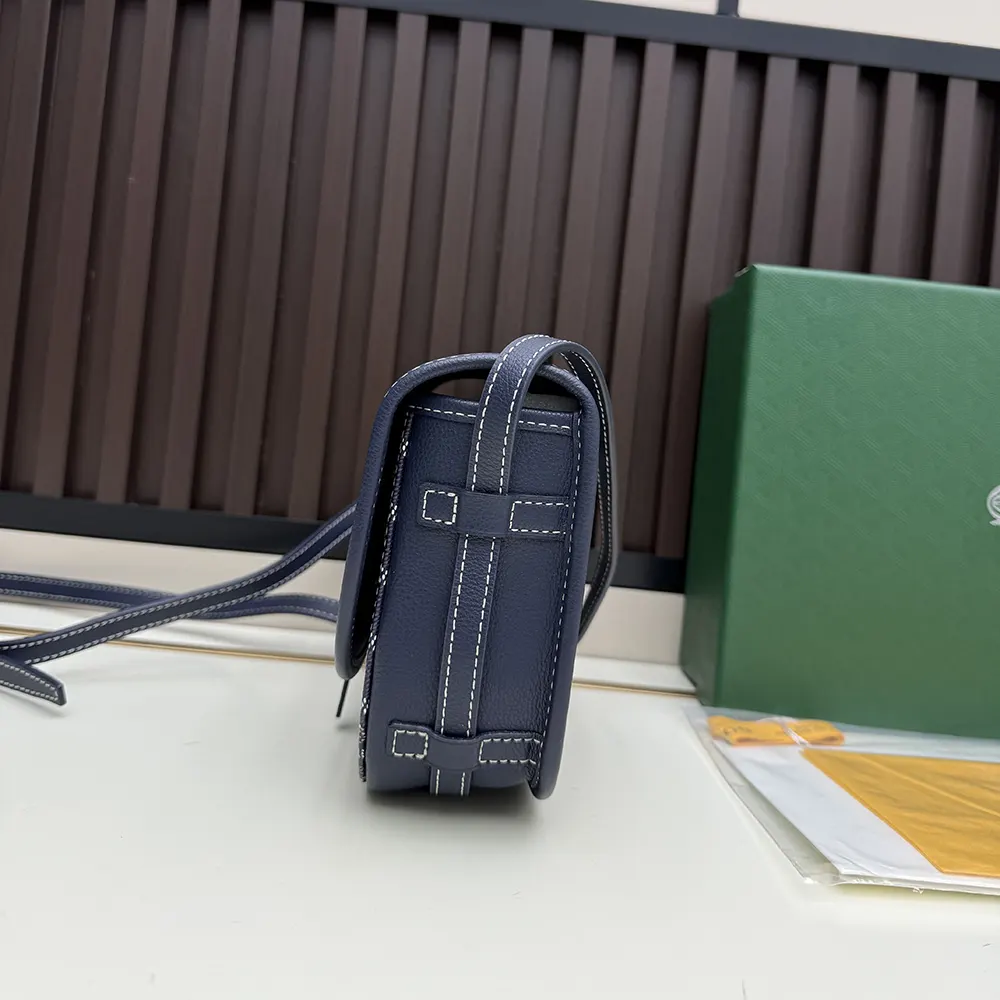 Goyard Unisex Belvedere Mm Bag-Navy - image 4